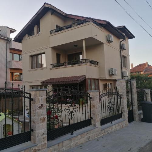 Apartments Dona