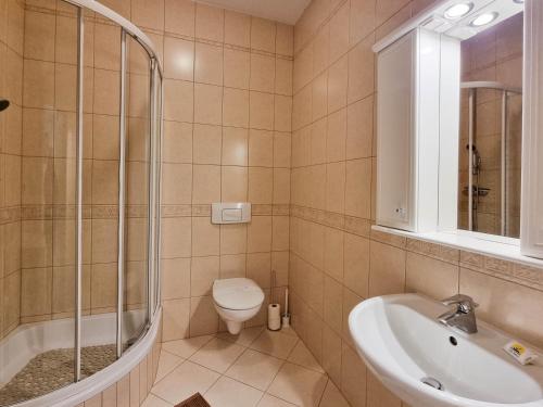 One-Bedroom Apartment image 7