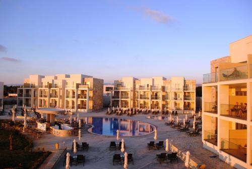 Sissepääs, Amphora Hotel & Suites in Paphos