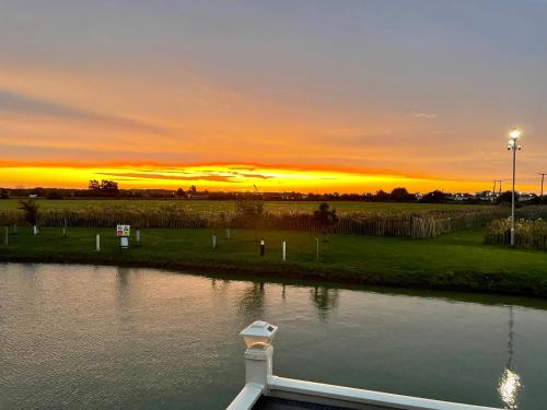 Meadow Lakes - Caravan by the Sea gîte à louer Addlethorpe