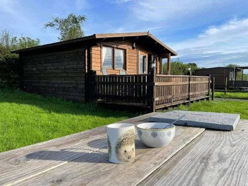 Country Bumpkin - Romantic Couples stay in Oakhill Cabin