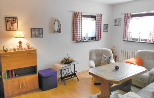 2 Bedroom Stunning Apartment In Koserow in Koserow