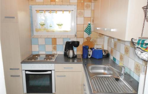 Cozinha, 2 Bedroom Stunning Apartment In Koserow in Koserow