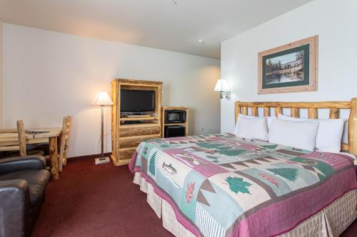 North Park Inn & Suites