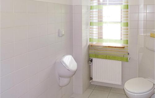 Stunning home in Kuhlen Wendorf with Sauna WiFi and 5 Bedrooms - image 6