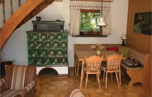 Stunning Home In Lengenfeld-plohn With 2 Bedrooms, Wifi And Sauna in Lengenfeld
