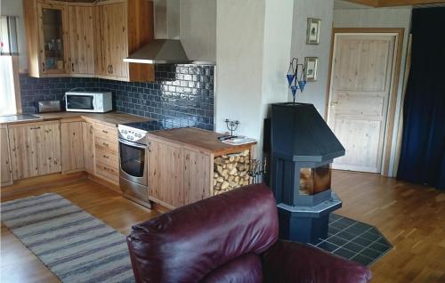 virtuve, 2 Bedroom Stunning Home In Gallstad in Holmared