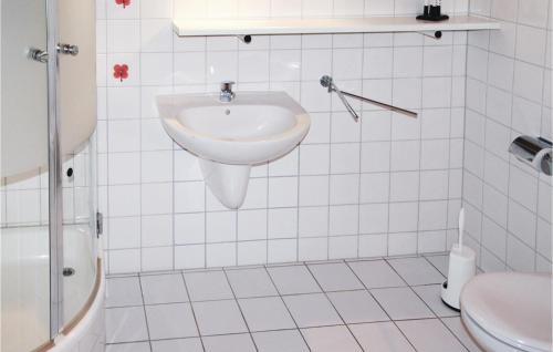 Bathroom, Holiday home Am Kunkelberg Z in Rheinsberg