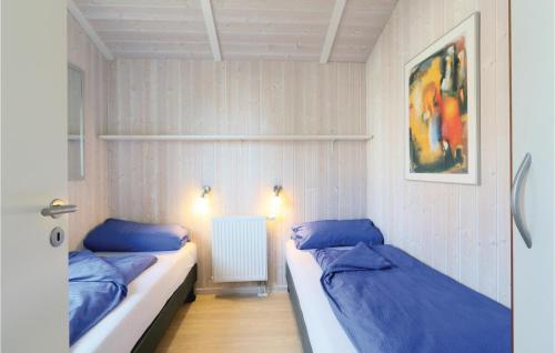 Two-Bedroom Holiday Home image 10