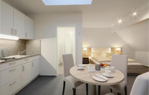 Amazing apartment in Dagebll with WiFi