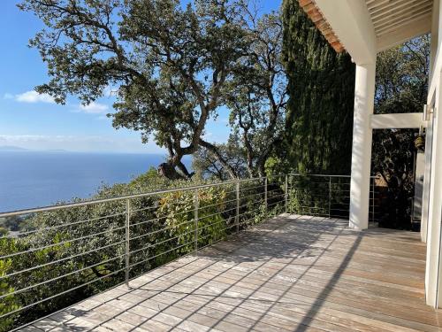 Villa contemporaine Rayol Canadel gîte à louer Rayol-Canadel-sur-Mer