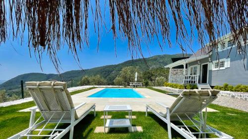 The Box House & Charming Private Tiny House & Pool - Accommodation - Göcek