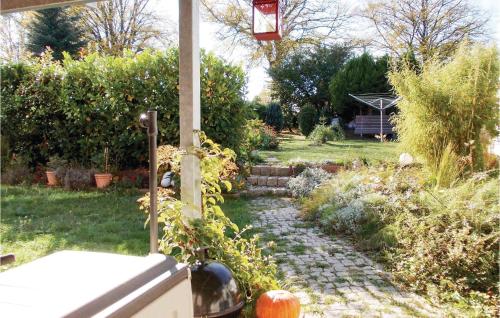 Garden, Nice Apartment In Khlungsborn With Wifi in Ostseebad Kuhlungsborn