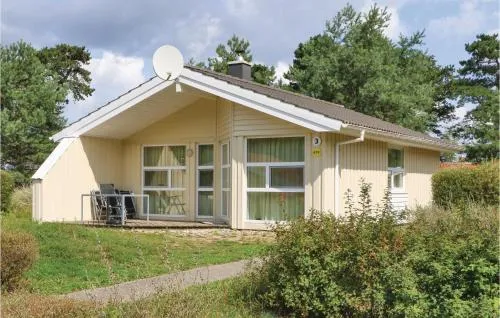 Abendrot 3 - Dorf 3 in Priwall, Deutschland