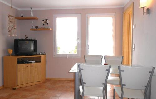 2 Bedroom Awesome Home In Dranske