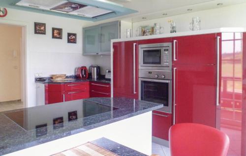 Two-Bedroom Holiday Home image 8