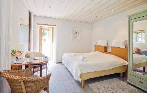 Nice Home In Kpingsvik With 2 Bedrooms, Wifi And Indoor Swimming Pool in Kopingsvik