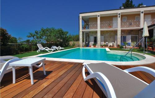 Зовнішній вигляд готелю, Stunning Apartment In Izola With 1 Bedrooms, Wifi And Outdoor Swimming Pool in Ізола