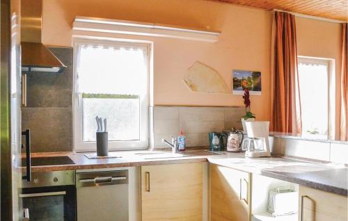 kuchyně, Awesome Home In Priborn With Sauna in Priborn