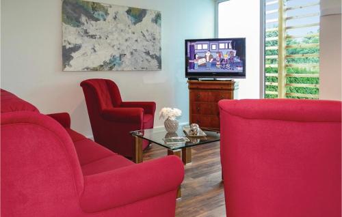 Stunning home in Kuhlen Wendorf w/ WiFi and 2 Bedrooms - image 10