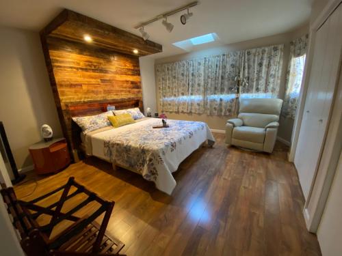 Ágy, Trinity Escapes - Two Bedroom two bathroom full Apartment near airport near Ted Stevens Anchorage nemzetközi repülőtér