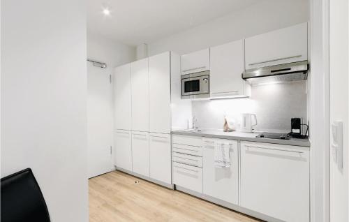 Awesome Apartment In Lubeck Travemunde 26m von Trelleborgallee entfernt