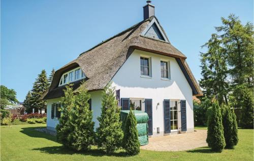 Gorgeous Home In Brgerende With Wifi