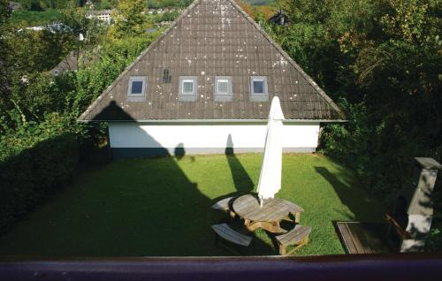 Three-Bedroom Holiday home with Lake View in Kirchheim - main image