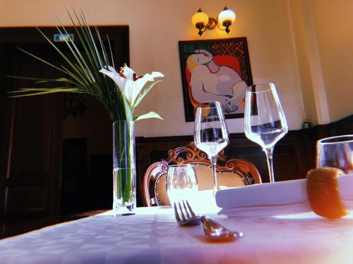 Picasso Boutique Hotel - image 7