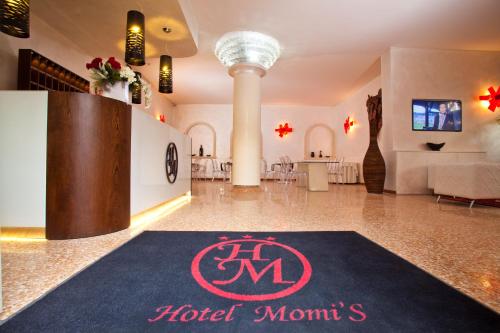 Momi's Hotel 3