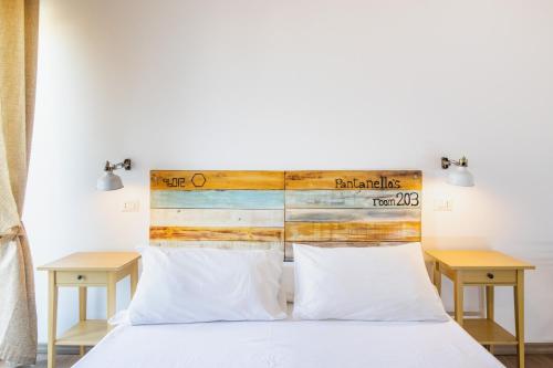 Deluxe Double Room with Side Sea View room in Pantanello Rooms Avola