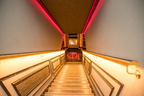 The Old Hall Hotel - image 3