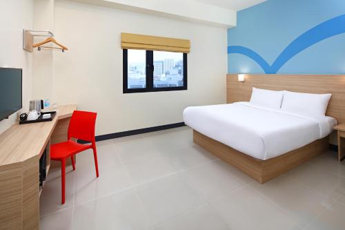 Deluxe Room image 10