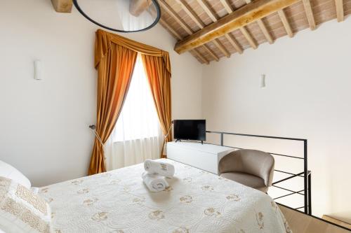 Book the Deluxe Queen Room Deluxe Queen Room