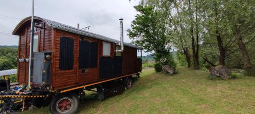 Autarkes Tiny House mit Rheinblick