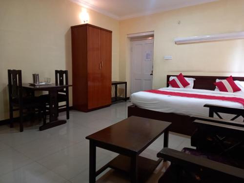 Deluxe Double Room image 5
