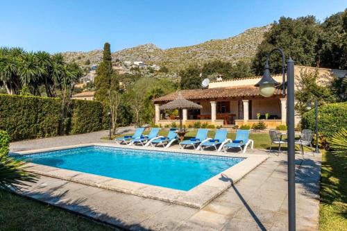 Charming 3 bedroomn villa with pool in Pollensa by Renthousing
