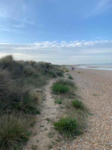 Cosy Private Caravan Romney Sands Holiday Park