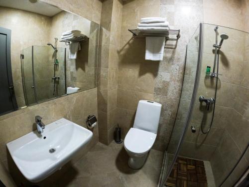 Hotel Stancia Kazbegi - City Center Room Type - Deluxe Room with Mountain View Hotel Stancia Kazbegi - City Center Room Type - Deluxe Room with Mountain View