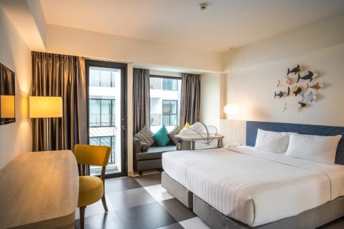 room detail thumbnail 1