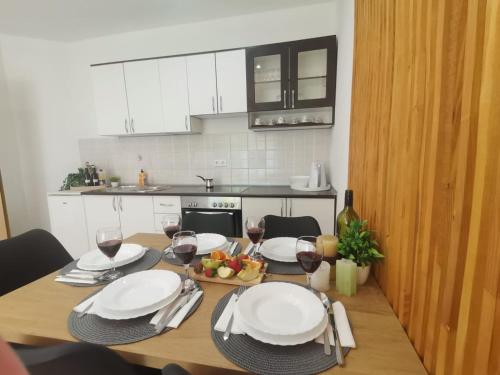 King's Cave deluxe King's Cave deluxe