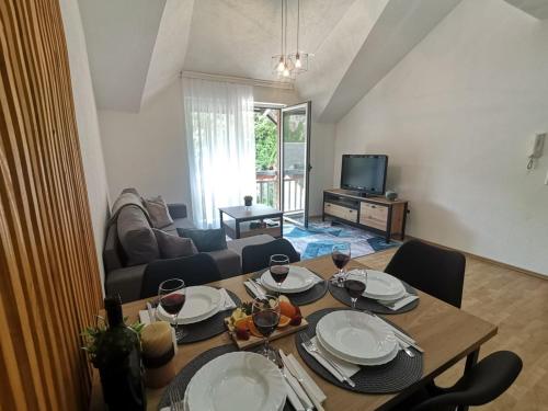 King's Cave deluxe King's Cave deluxe