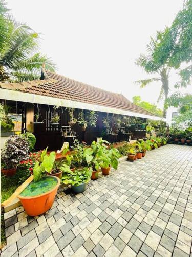 Illam on the way — Hotel in Thiruvananthapuram
