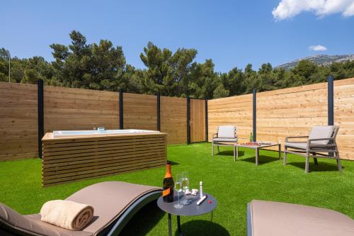 Suite with Private Garden & Hot Tub image 6