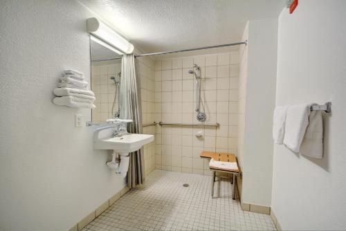 Motel 6-Newport, RI in Newport, USA