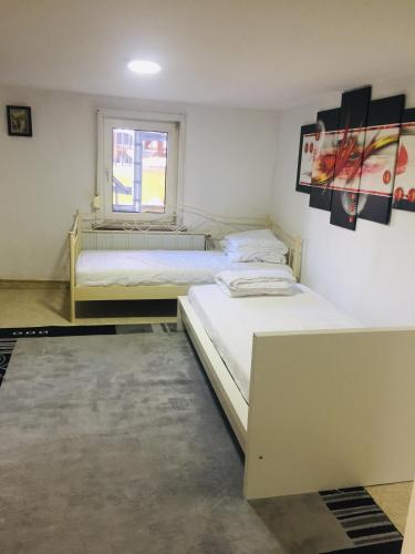 Ferienwohnung, 2 Zimmer, Küche,Bad - Apartment - Staufenberg