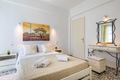 Double Room with Balcony image 6