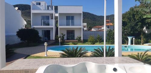 Exterior view, Quinta do Lapa in Pedrita