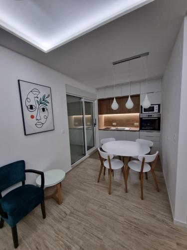 One-Bedroom Apartment image 10