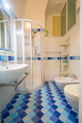 Eirene Exclusive Apartment - image 5